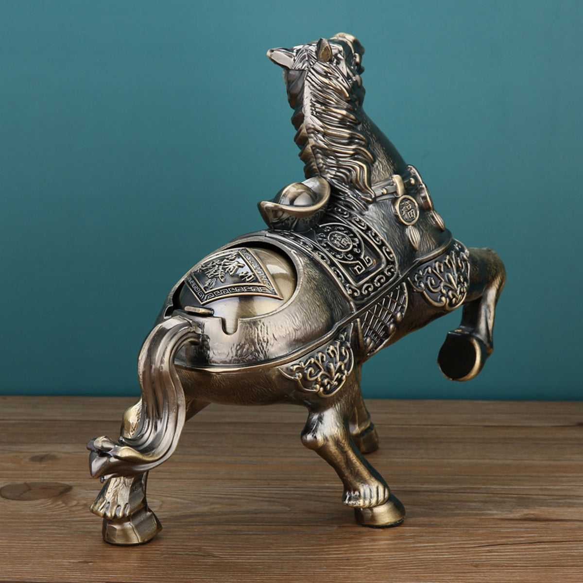 Fortune Horse Ashtray with Lid Metal Covered Large – Ashtray Planet