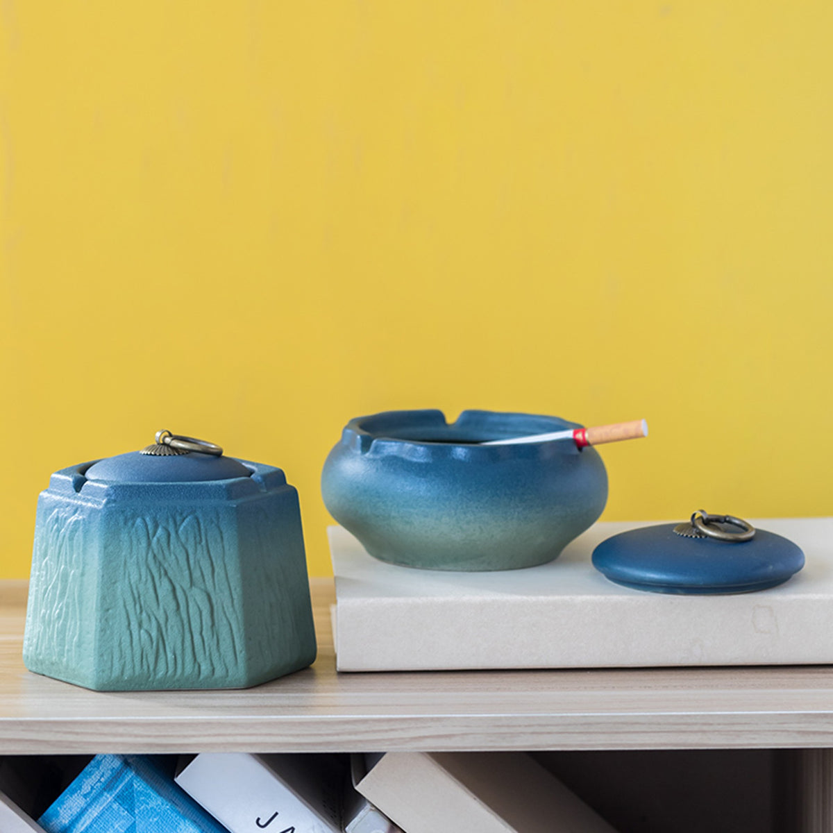 Ceramic Ashtray with Lid for Outdoor Ashtray