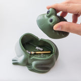 Cute Frog Ceramic Covered Ashtray with Lid Windproof Outdoor Ash Tray