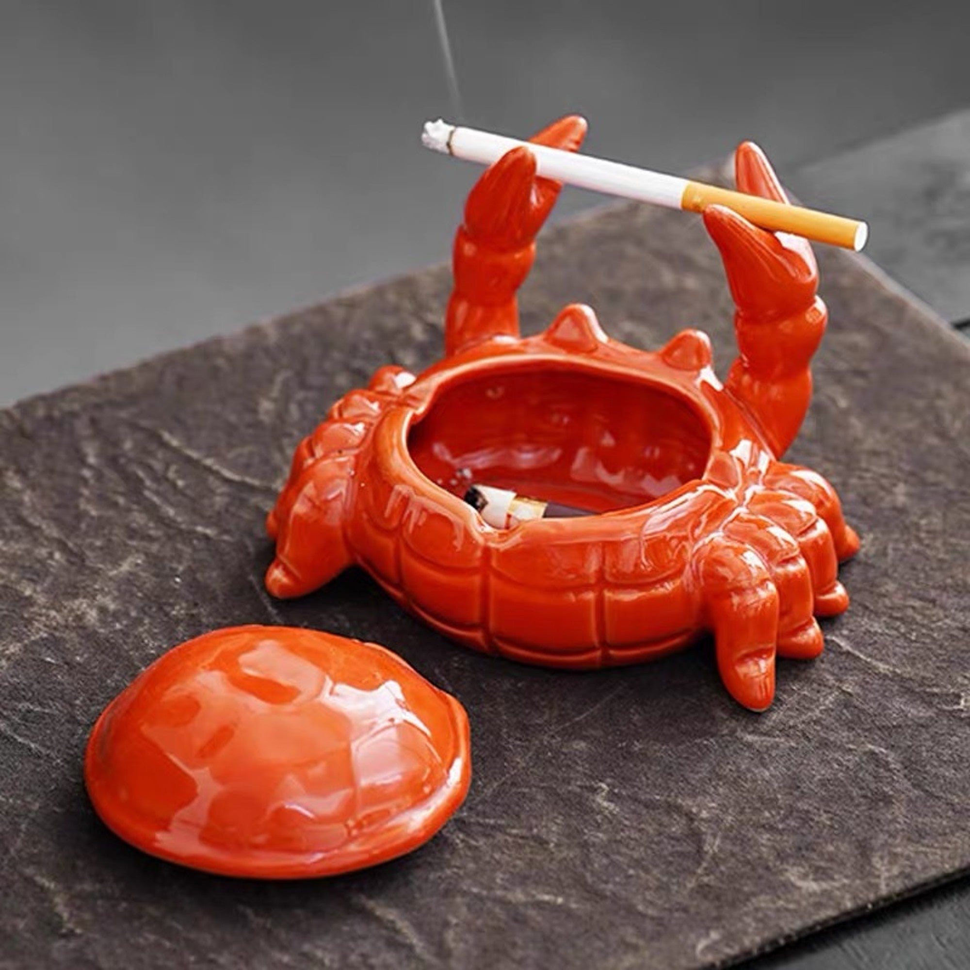 Cool Covered Ashtray for Outdoor Cute Crab Bull – Ashtray Planet