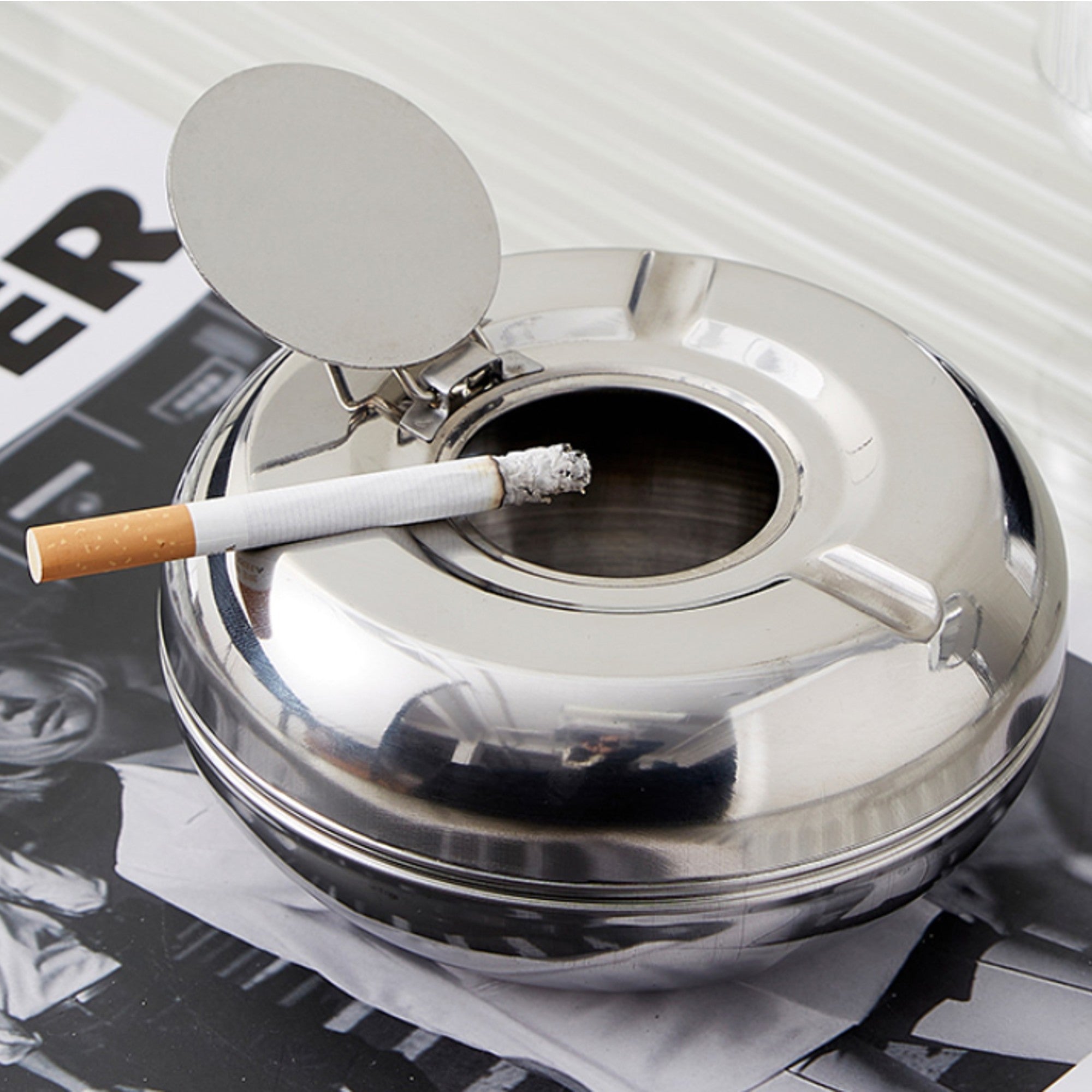 cigarette ashtray for home Ashtray with Lid Metal