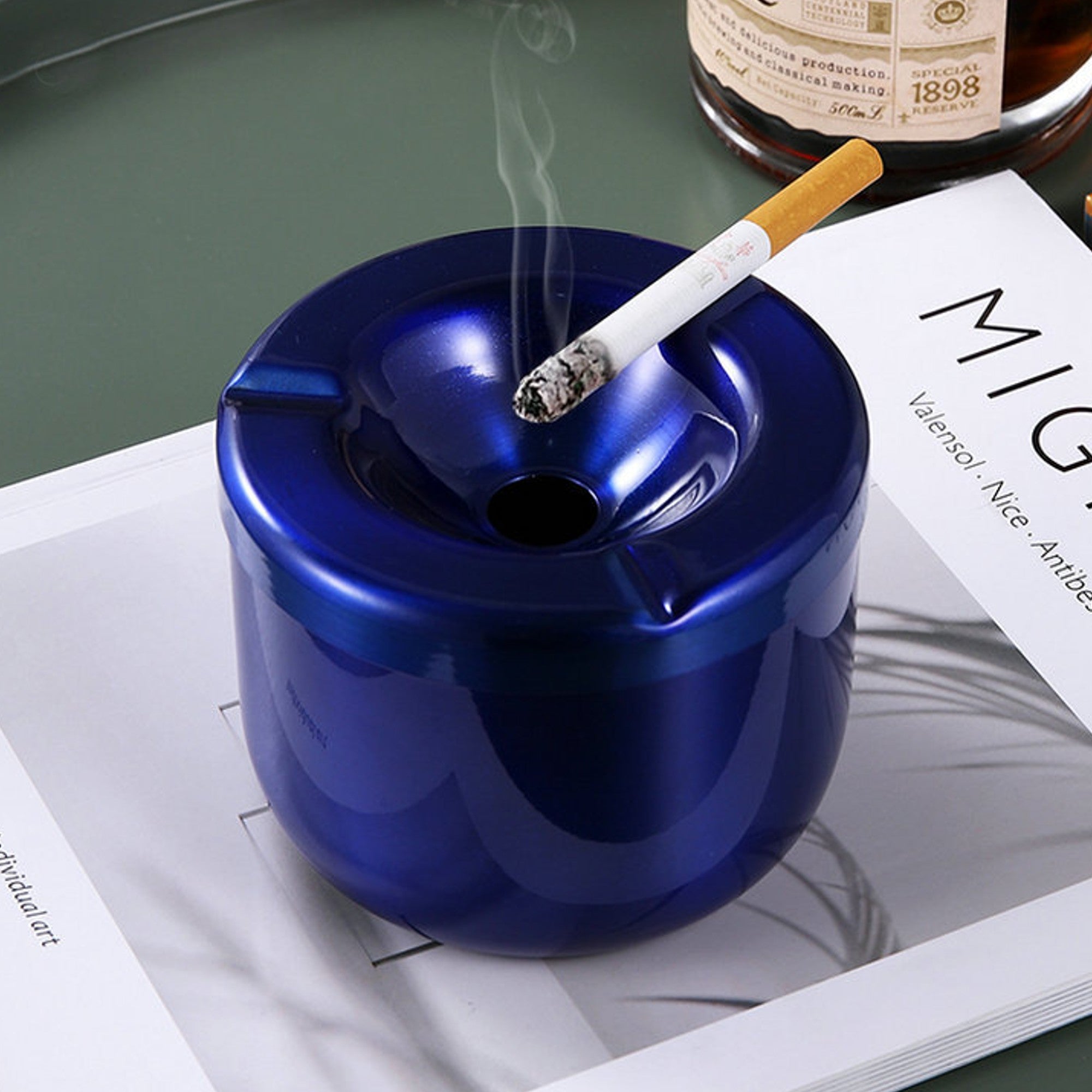 https://ashtrayplanet.com/cdn/shop/products/ashtray-with-lid-outdoor-ash-tray-metal-stainless-steel-windproof-3_1024x1024@2x.jpg?v=1649936376
