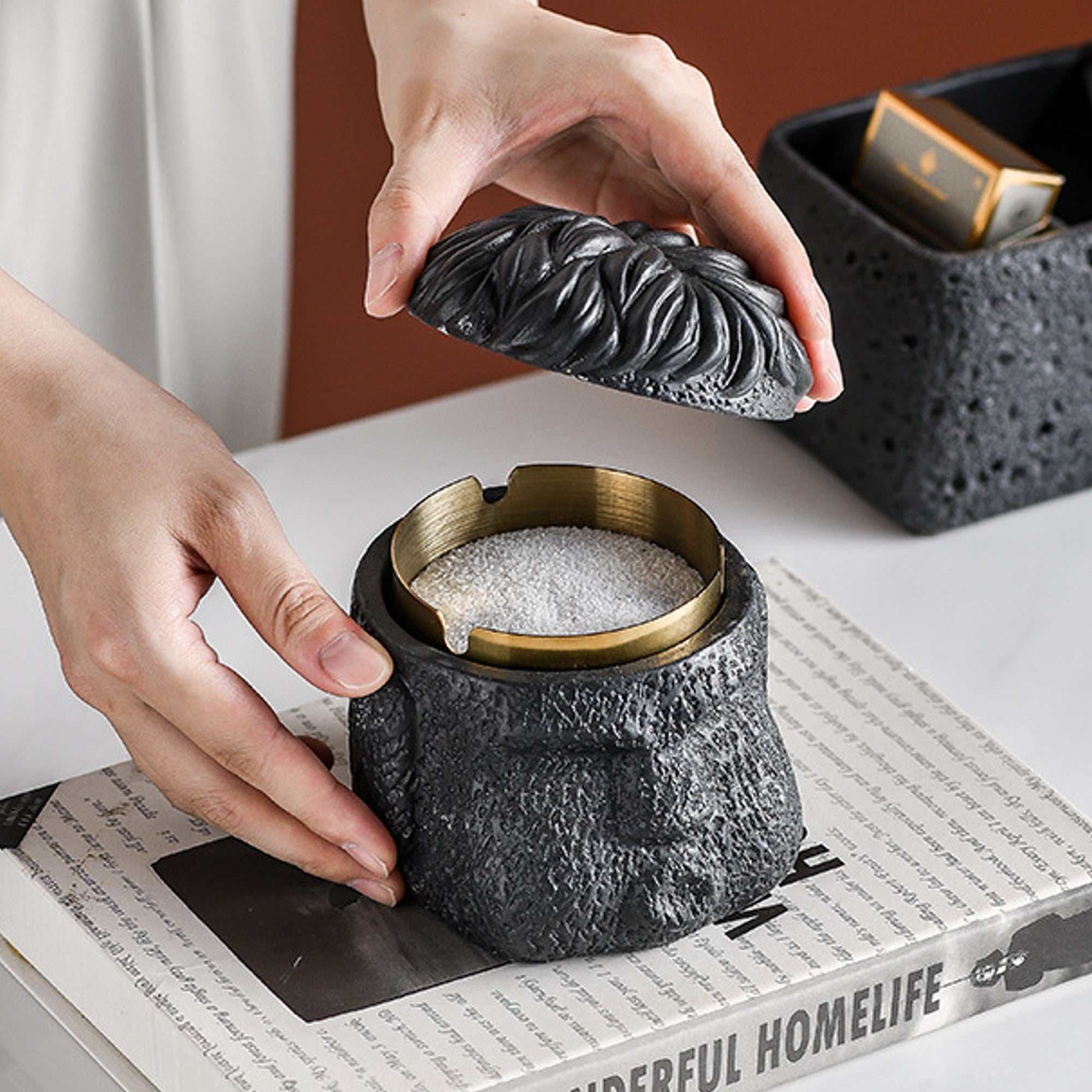 https://ashtrayplanet.com/cdn/shop/products/outdoor-ashtray-with-lid-cement-gentleman-ash-tray-black-gray-3_1024x1024@2x.jpg?v=1647945009